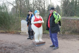 De Badende in Eibergen gebracht door kunstenaar Winfried Nymphus van IBP
