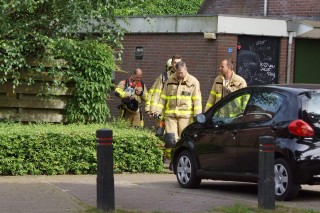 Eibergen - Op vrijdag 10 juni is de brandweer van Eibergen omstreeks vier uur in de middag opgeroepen voor een meting. Aan de Koningsbult in Eibergen, beter bekend als één van de boerderijflats in de plaats, had een bewoonster een vreemde lucht geroken in haar woning. Na aankomst heeft de brandweer metingen verricht. Daarbij werden geen vreemde waarden of zuurstof wegnemende stoffen gemeten. De bewoonster werd geadviseerd contact op te nemen met de woningbouw vereniging. Hierna kon de brandweer retour naar de kazerne.