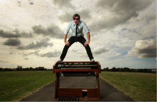 Lachy Doley