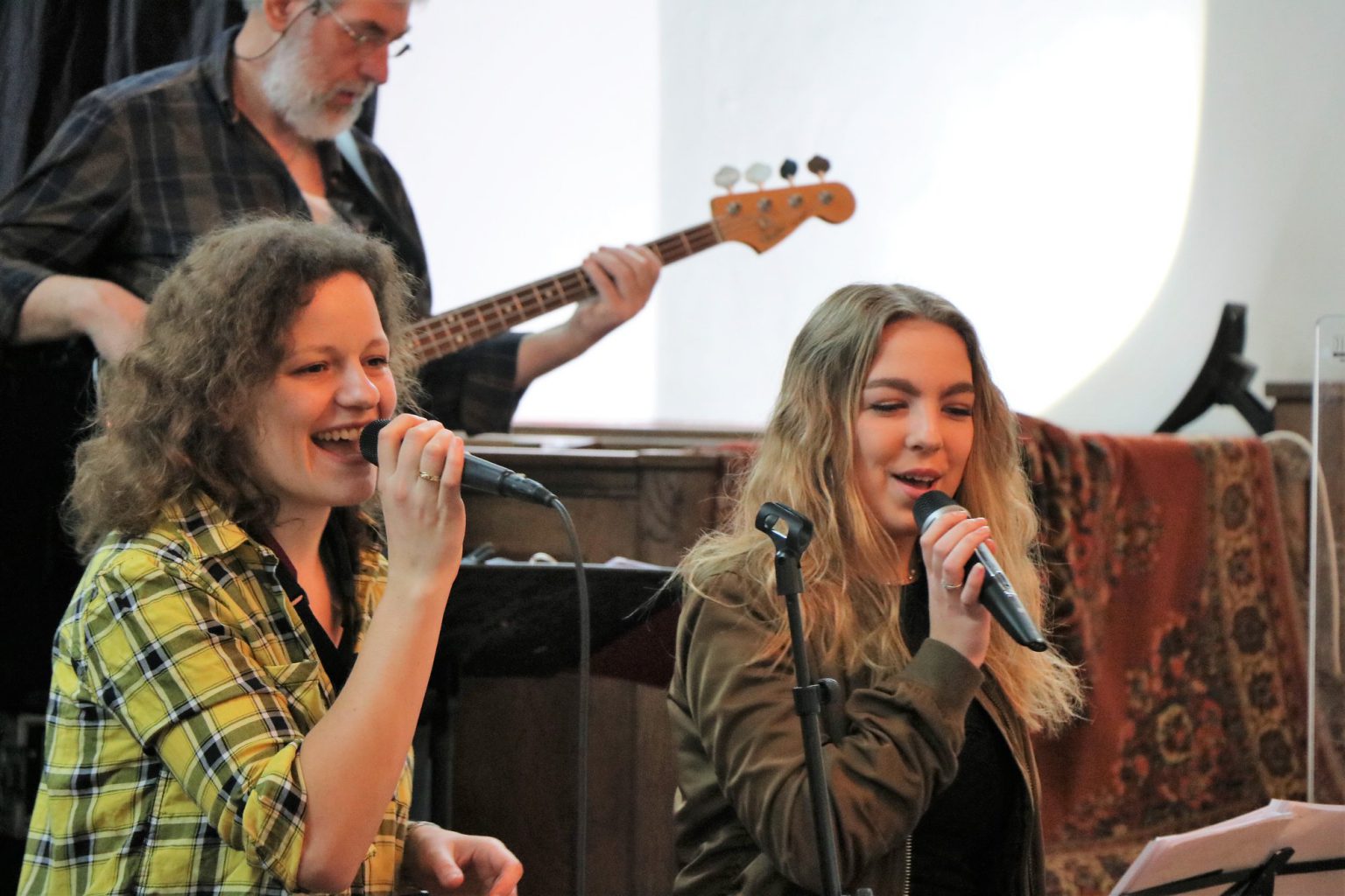 De Wijngaard zoekt zangers en zangeressen