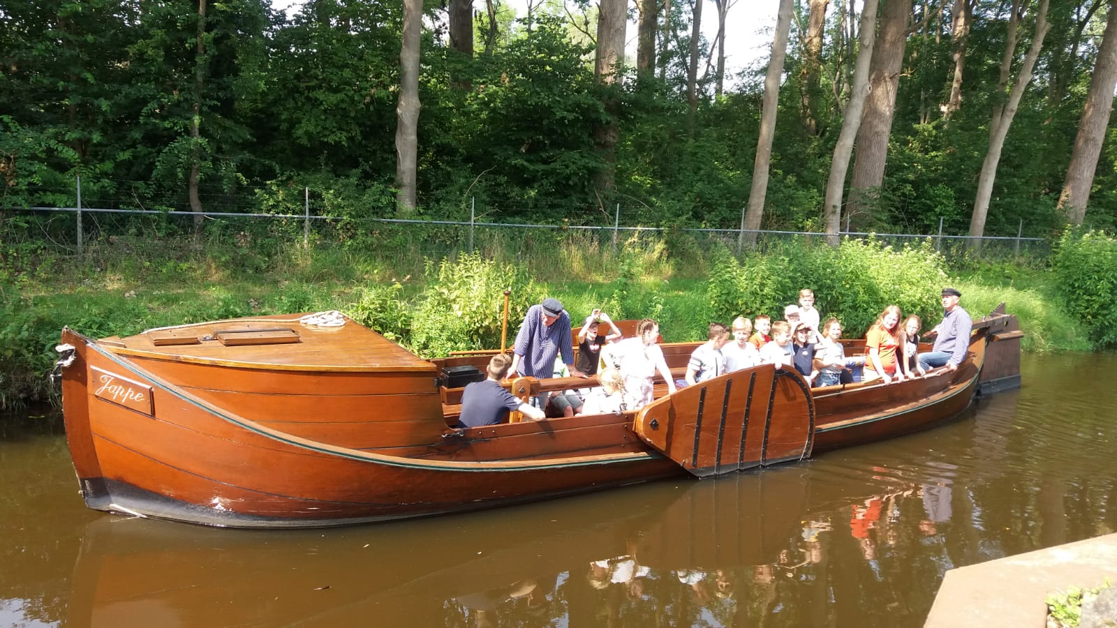 Ook voor de Berkelzomp “Jappe” in Borculo is het vaarseizoen begonnen