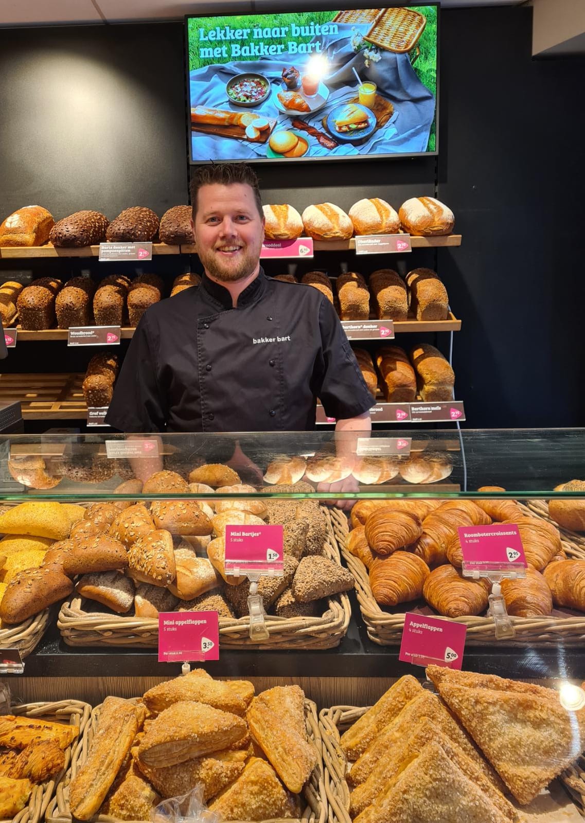 gebouw Destructief angst Nieuws uit Berkelland » Bakker Bart Eibergen viert alsnog 12,5 jarig  jubileum - Eibergen, Neede, Borculo en Ruurlo!