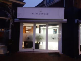 Kappers weer open: Interview met Tessel Berenpas van Hairlounge 21 in Neede