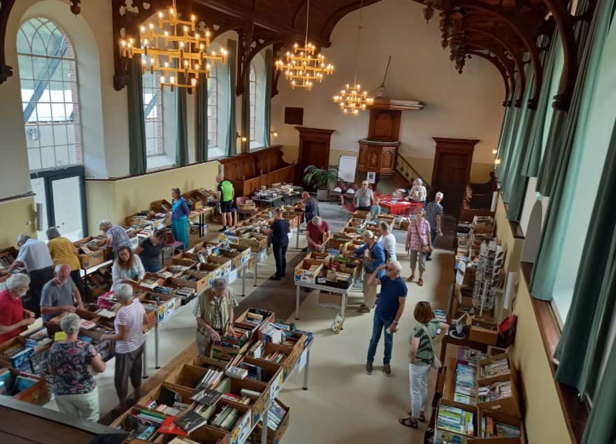 Boekpresentatie op Antonius boekenmarkt - Rekken -
