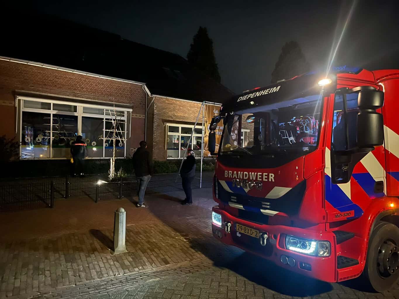 Brandweer Diepenheim oefent in Gelselaar