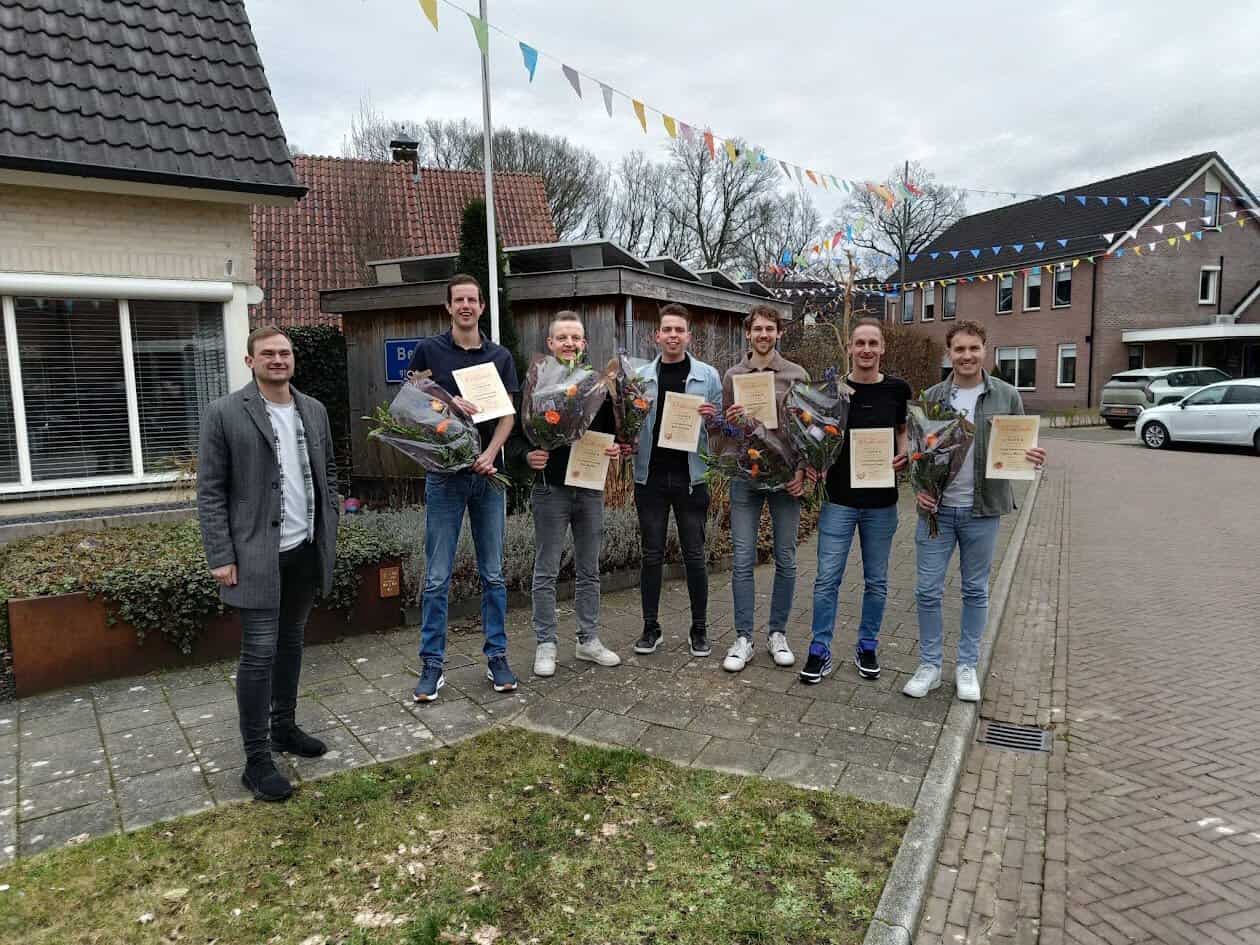 VIOS Beltrum eert jubilarissen met huisbezoek en huldiging