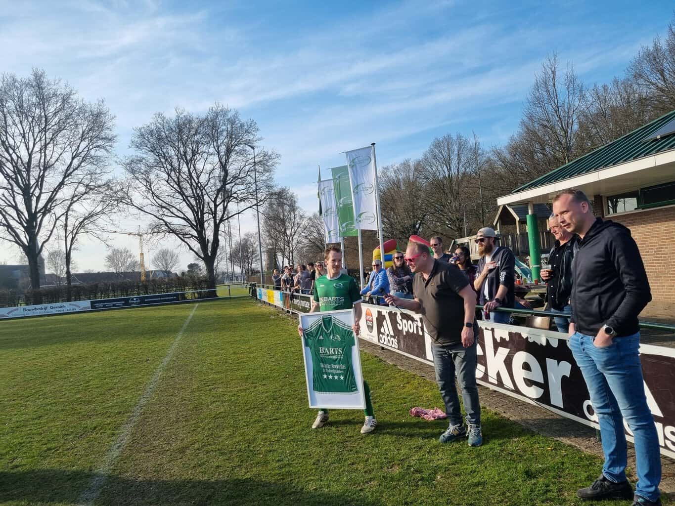 Sportclub Rekken en FC Eibergen delen de punten, 100ste doelpunt voor Wouter Rexwinkel