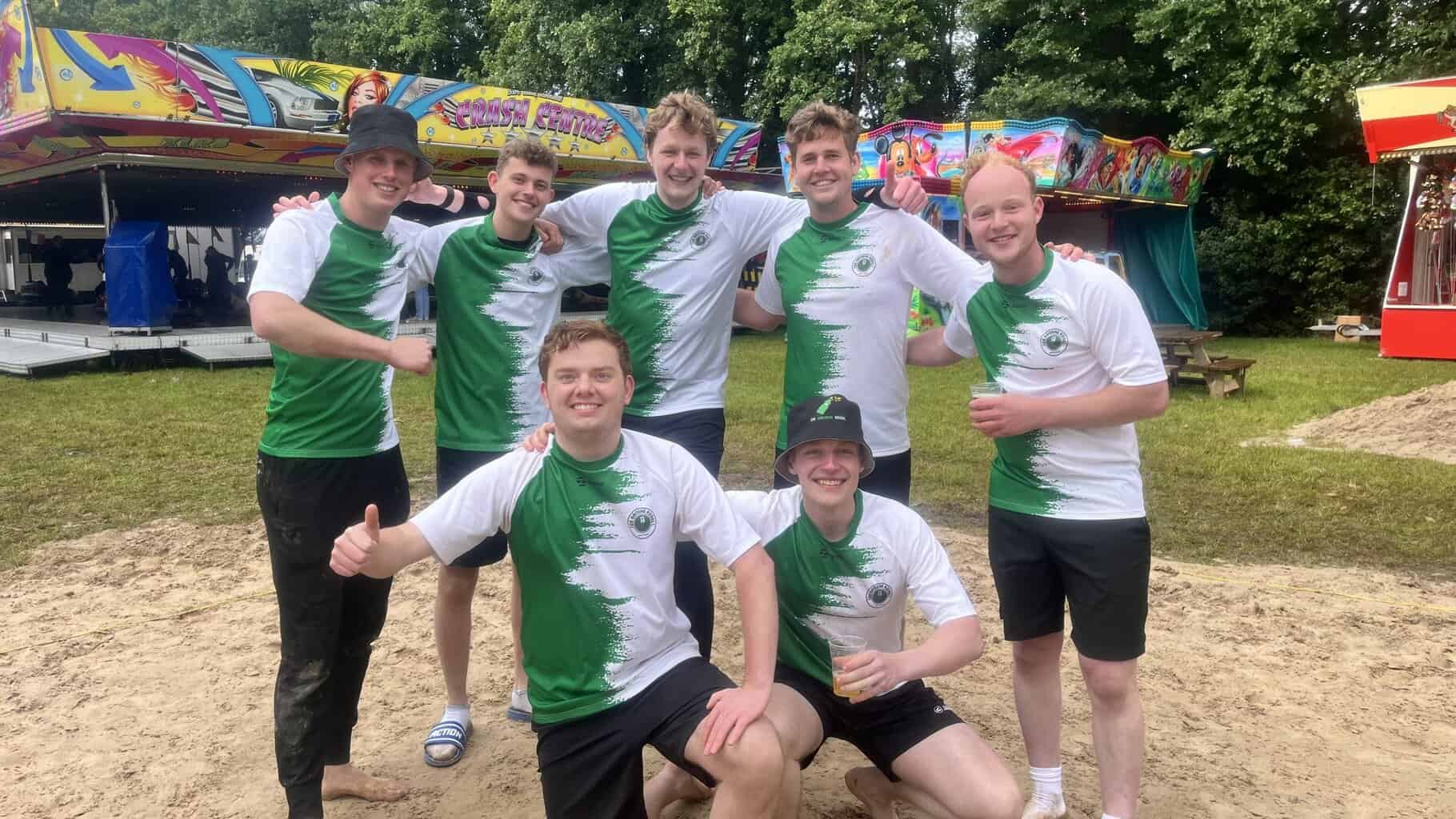 De Groene Kegel wint beachvolleybaltoernooi bij Pinksterfeesten Noordijk