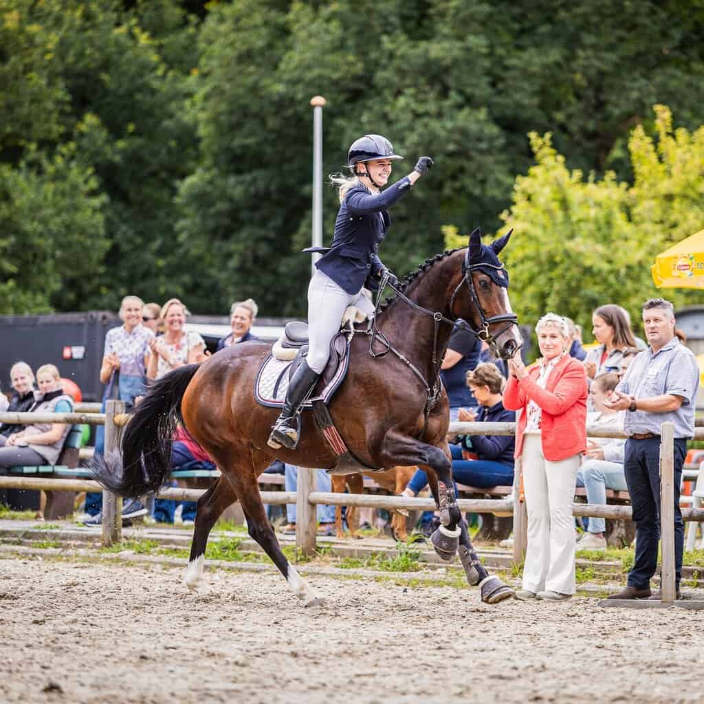 Twee reservekampioenen voor De Pasruiters tijdens eerste weekend GK springen