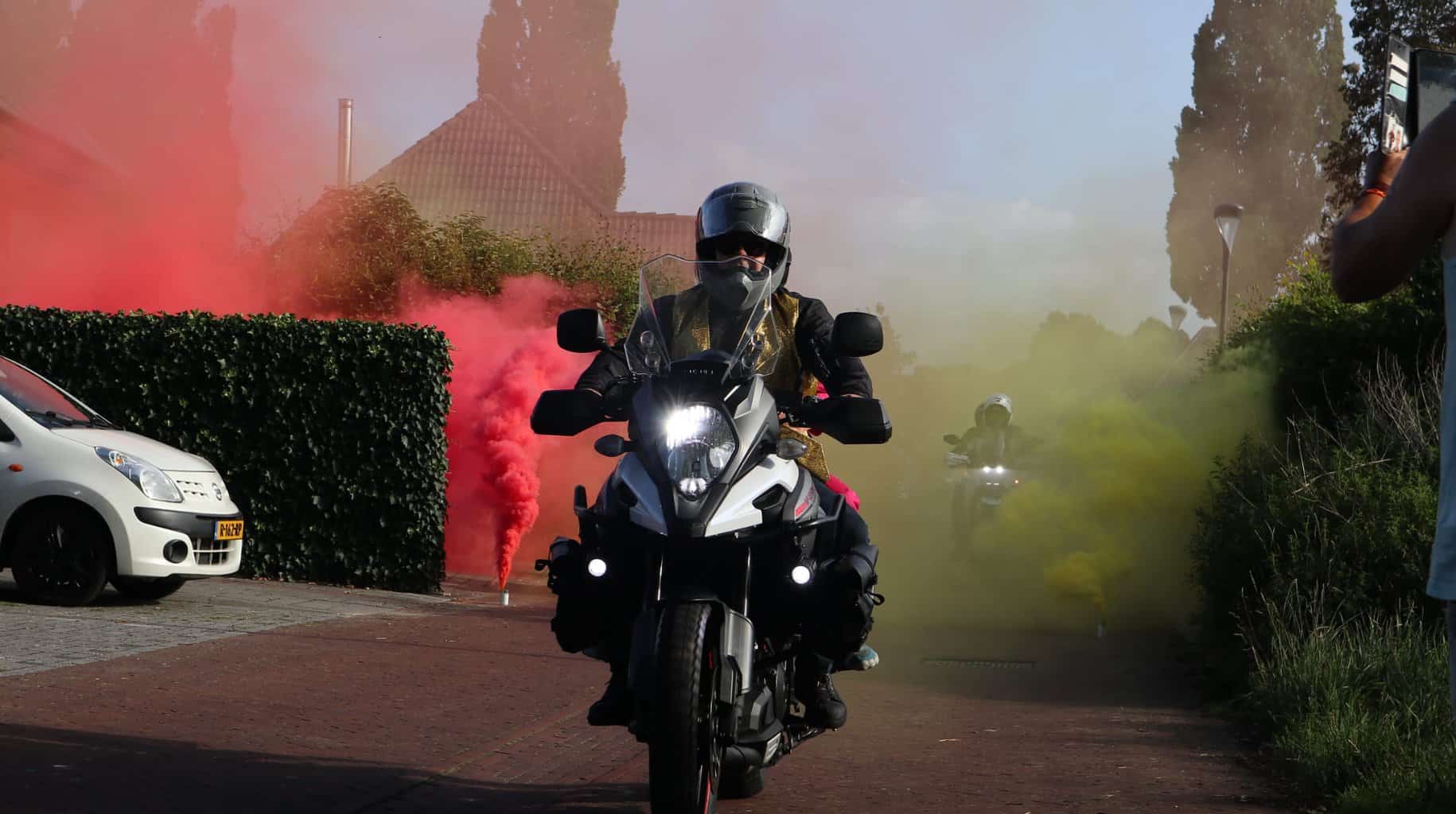 Kisveld Neede viert Dag van 8