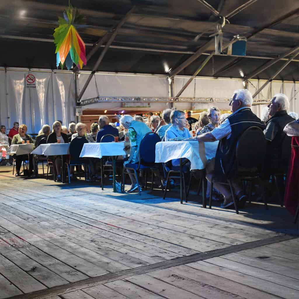 De traditionele Jamtafel: een samenwerking van SEN'76 & De Nationale Jammarkt -