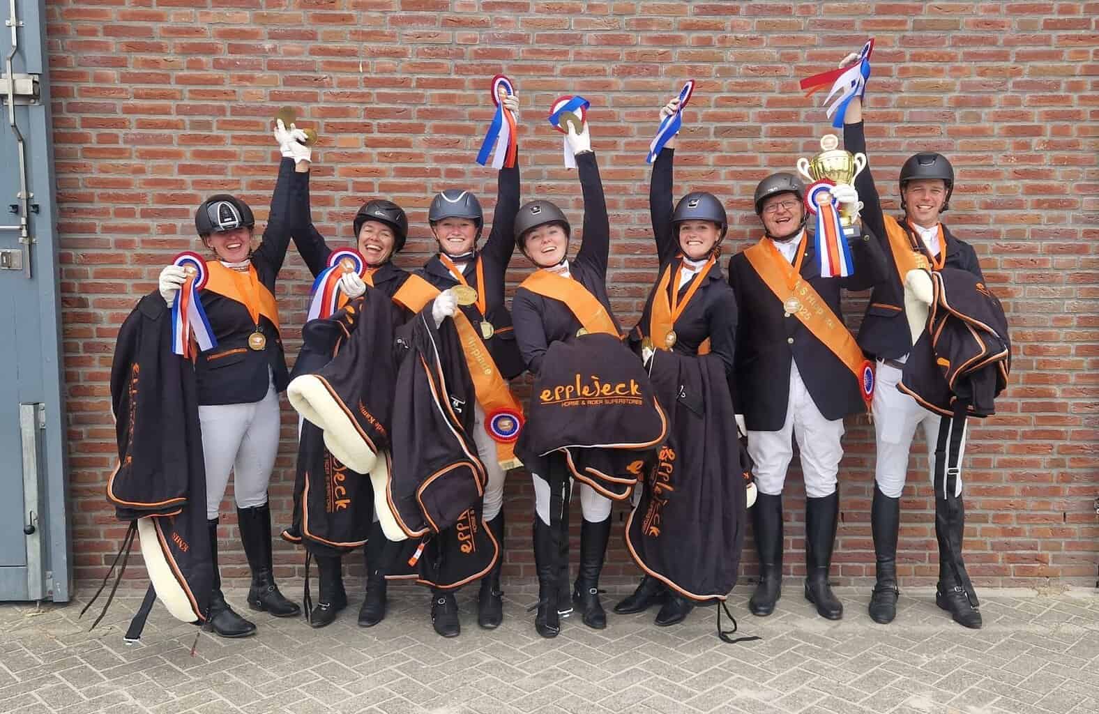 Zestal De Pasruiters uit Neede Nederlands Kampioen -