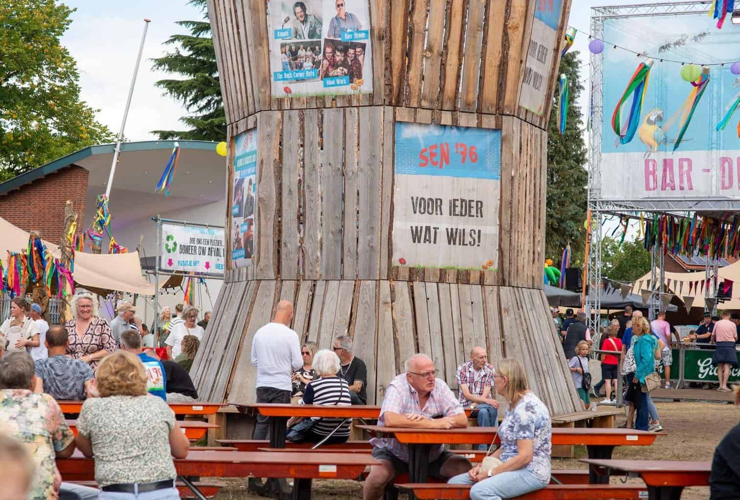 fotoreportage: Spectaculaire zeepkistenrace in Neede -