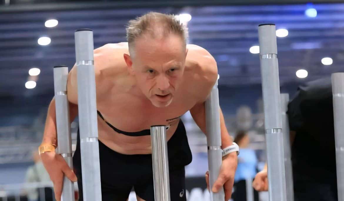 Eugène Laarhoven kroont zich tot fitste 60-plusser tijdens GYMRACE in Utrecht