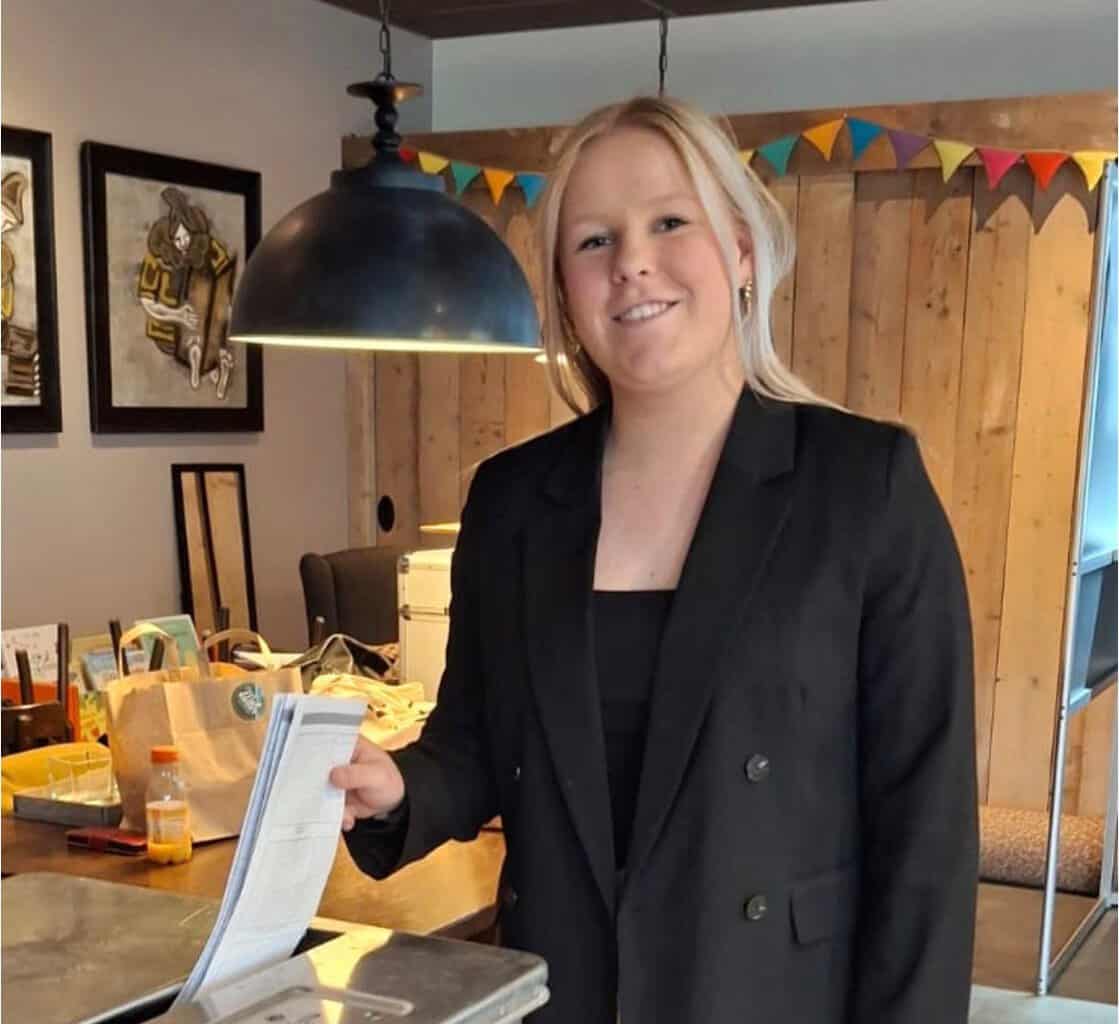 “Ik voelde me trots toen ik mijn stem uitbracht” Sophie te Morsche uit Rietmolen stemt voor het eers