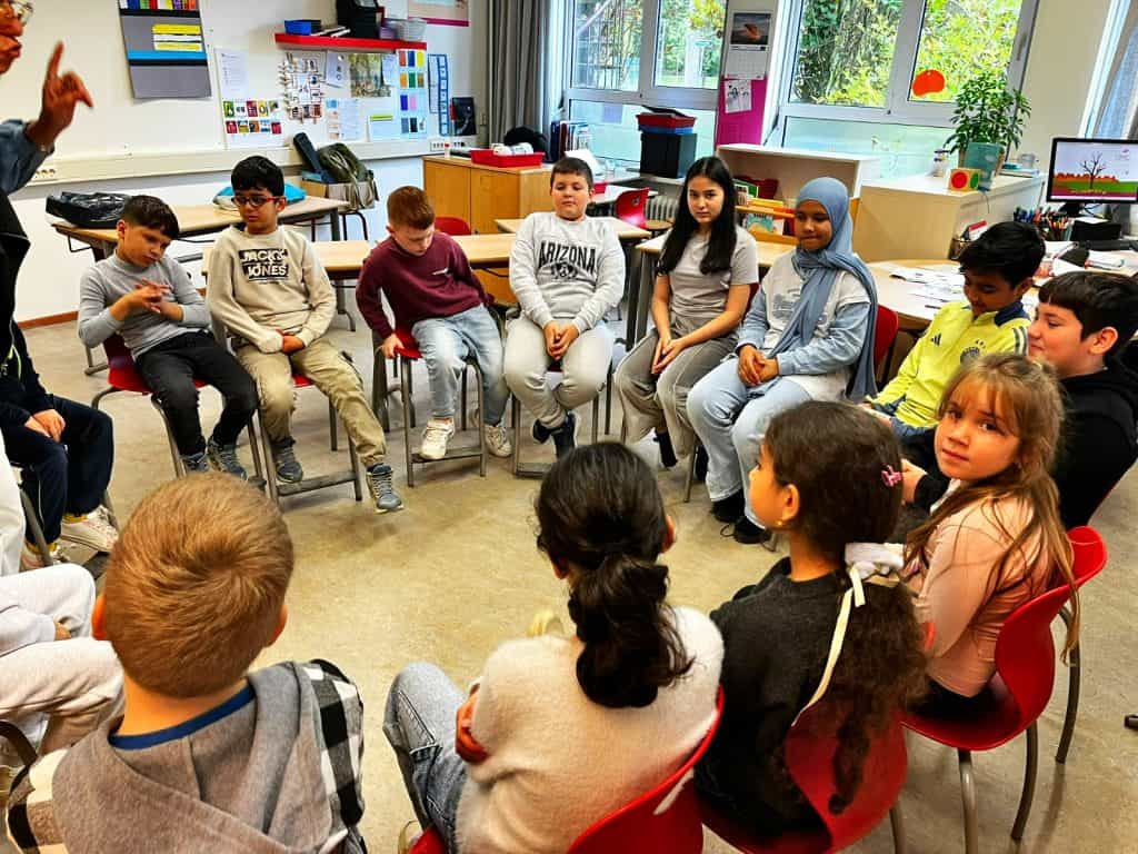 Bijzonder moment in de Taalschakelklas bij De Voshaar in Haarlo