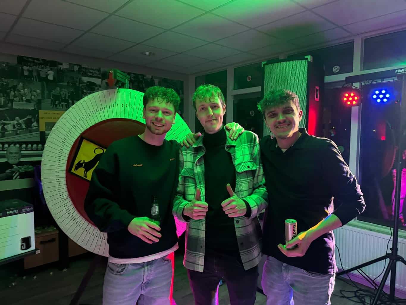 Zaalvoetbaltoernooi Ruurlo voor het goede doel levert ruimt vierduizend euro voor Stichting Vrienden