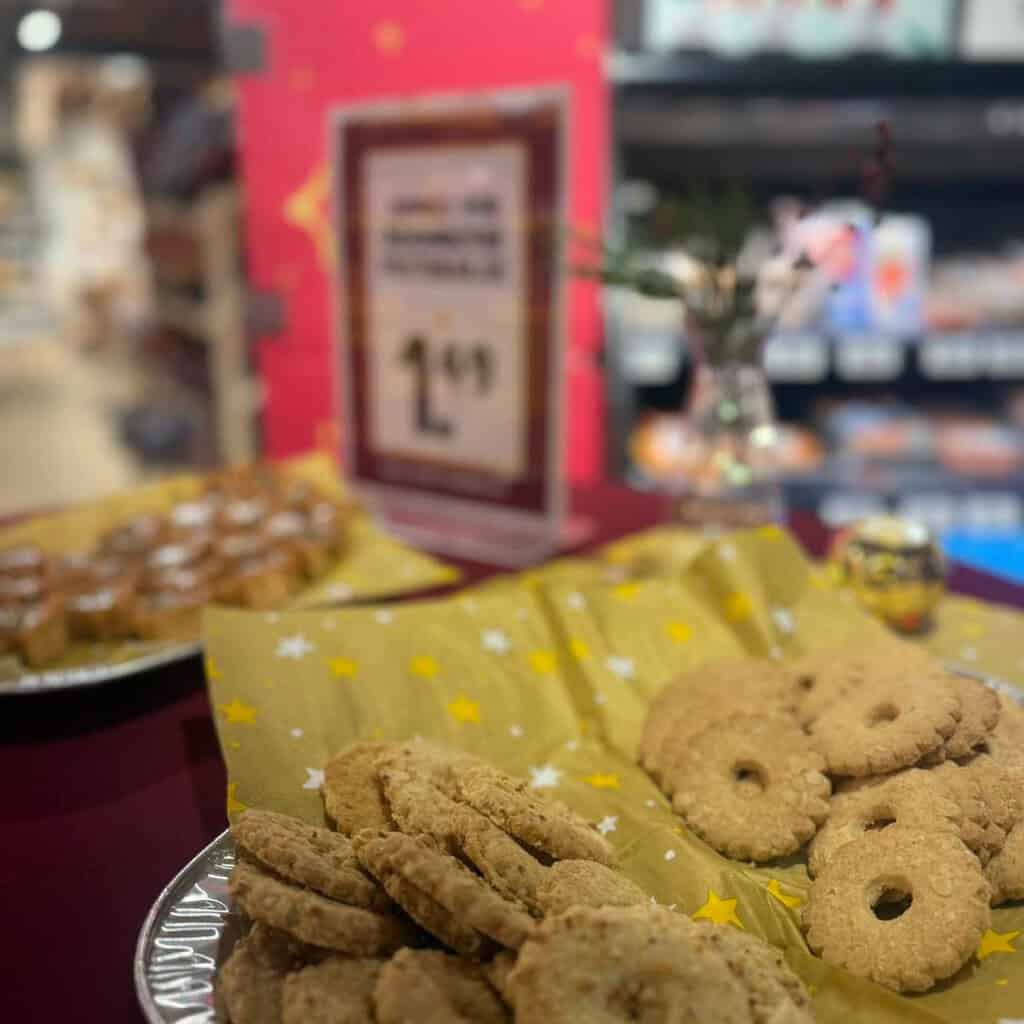 Nog iets nodig voor het kerstdiner? In Neede, Beltrum en Borculo kun je bij een supermarkt terecht o