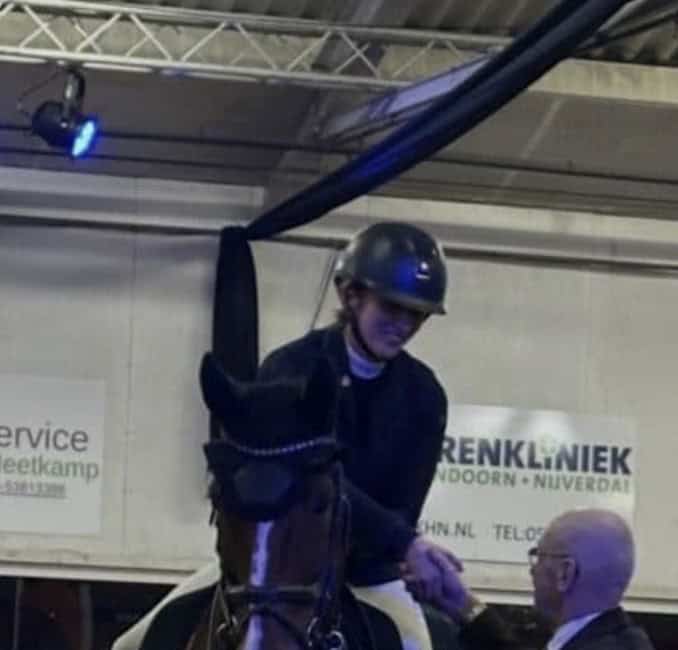 Marie-Laure Pit uit Eibergen boekt succes in finale van Gouden Aar met paard Jethro-s -