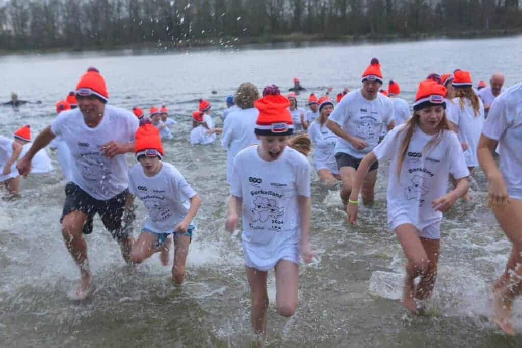 Nieuwjaarsduik gaat door, live te volgen op Nieuws uit Berkelland -