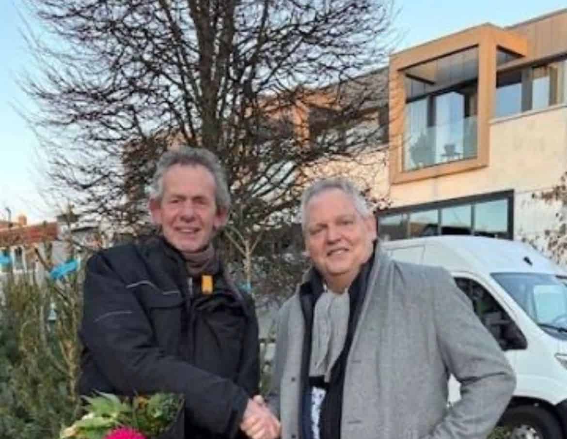 Afscheid Bloemenkwekerij Buitenhuis na 65 jaar op de warenmarkt in Borculo -