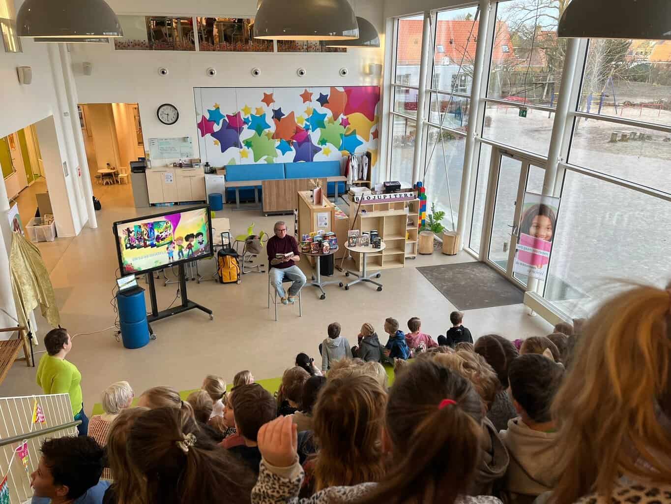 IKC Sterrenpalet Eibergen opent bibliotheek op school -