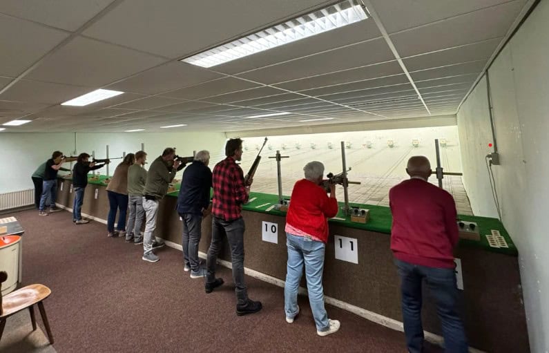 Rectificatie binnen Buurt- en Straat Schietcompetitie: Meijer derde vrouw met 100 punten