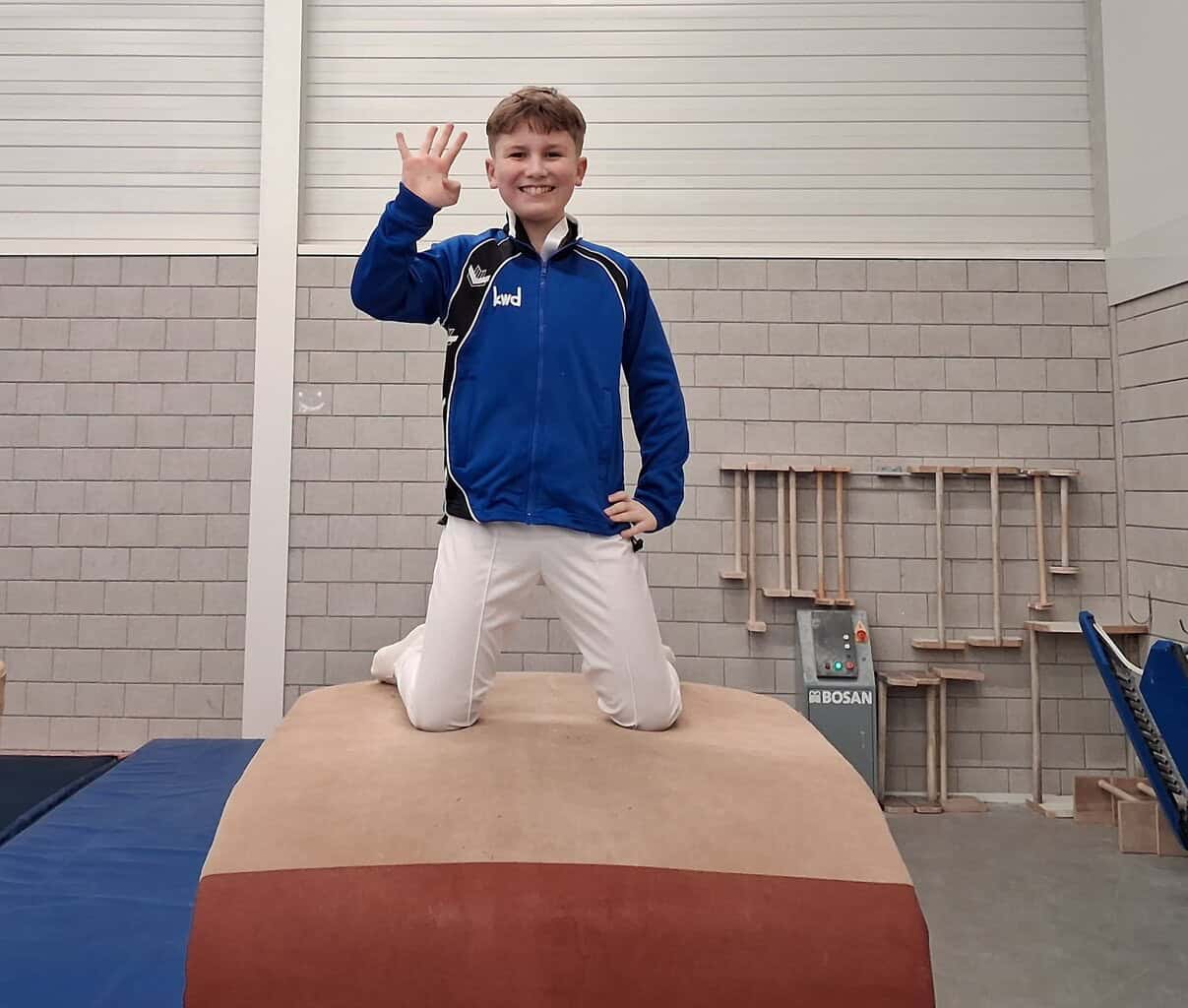 Oliver Pelle uit Eibergen is regiokampioen turnen in Nijmegen -