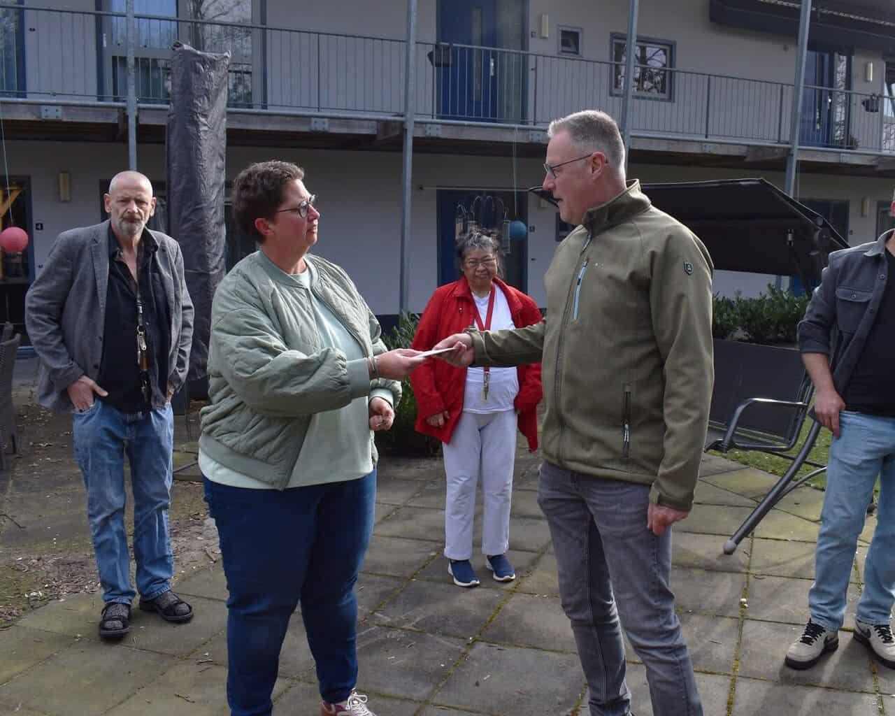 SEN’76 wensboom vervult wensen bij Livio Neede en Zozijn Neede