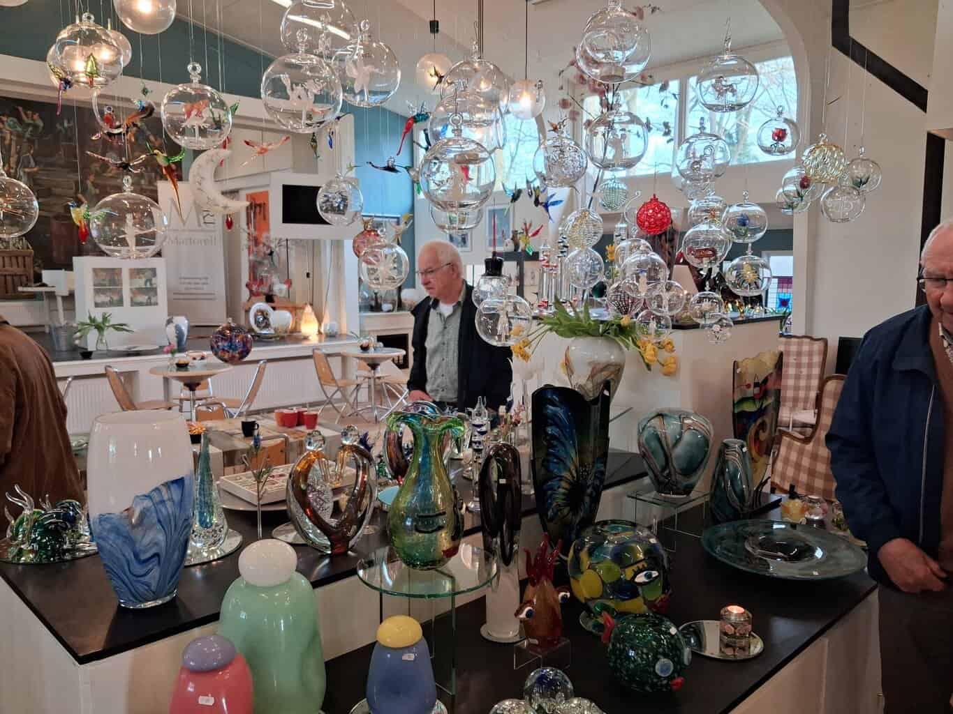 Zonnebloem Borculo-Haarlo beleeft geslaagde dag bij glasblazerij Martorelli -