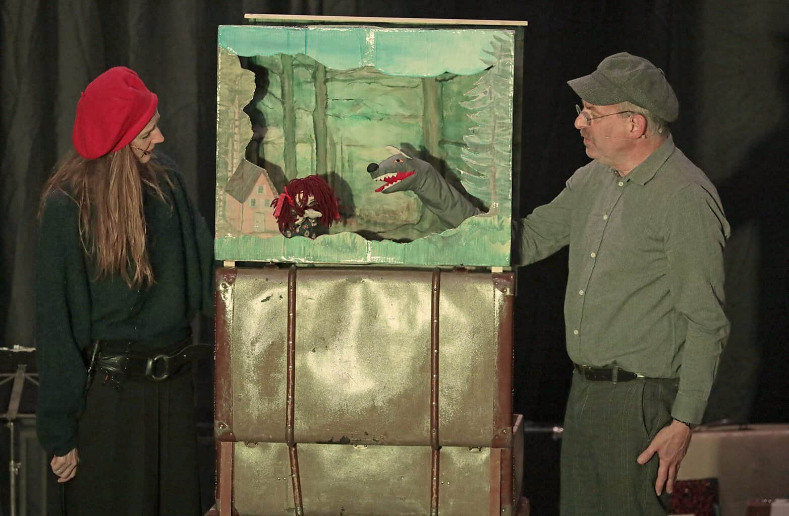 Verteltheater ’De poppenspeler van Warschau’ brengt een muzikaal verhaal over een klein wonder in he