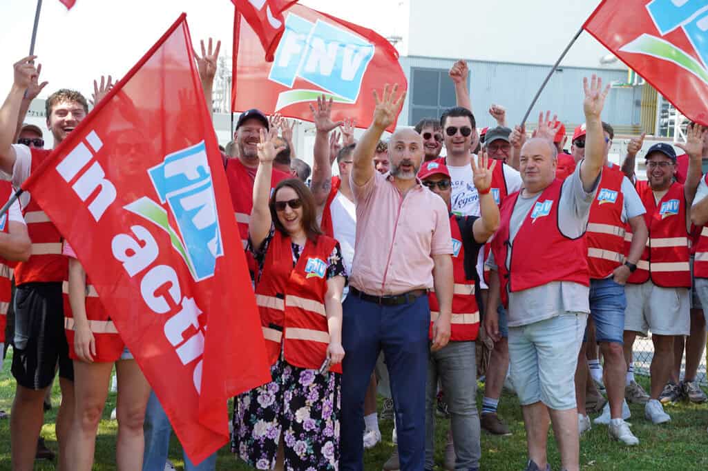 Machines stil in Borculo: Medewerkers FrieslandCampina staken voor beter loon -