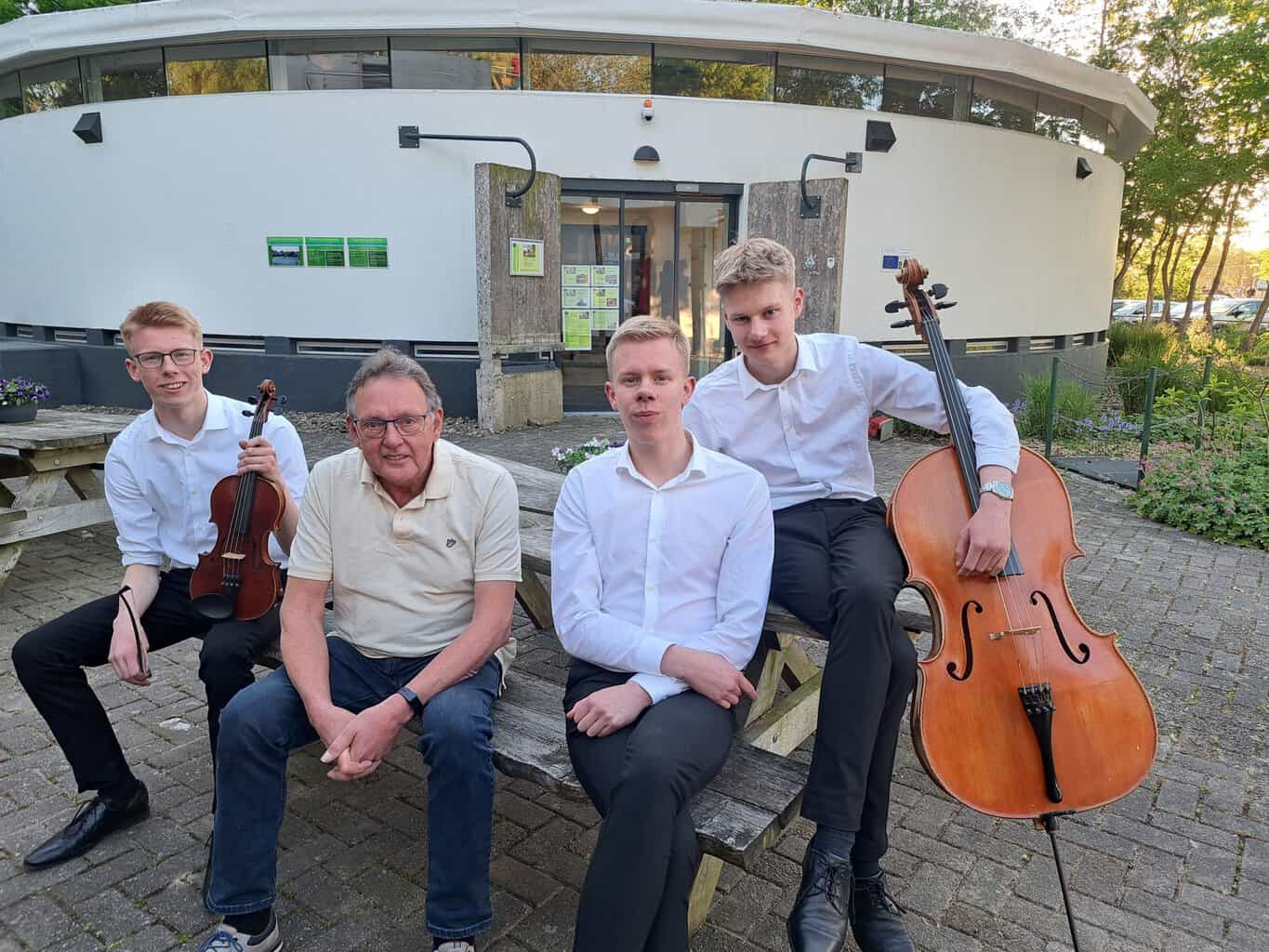Midzomerconcert door 3Wormgoors en Herman Riethorst in Natuurpark Kronenkamp -