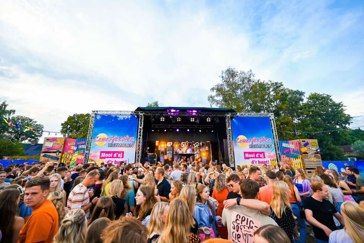 Zomerfeesten Rietmolen groeit: bijna een eeuw dorpsfeest waar jaarlijks duizenden bezoekers op afkom