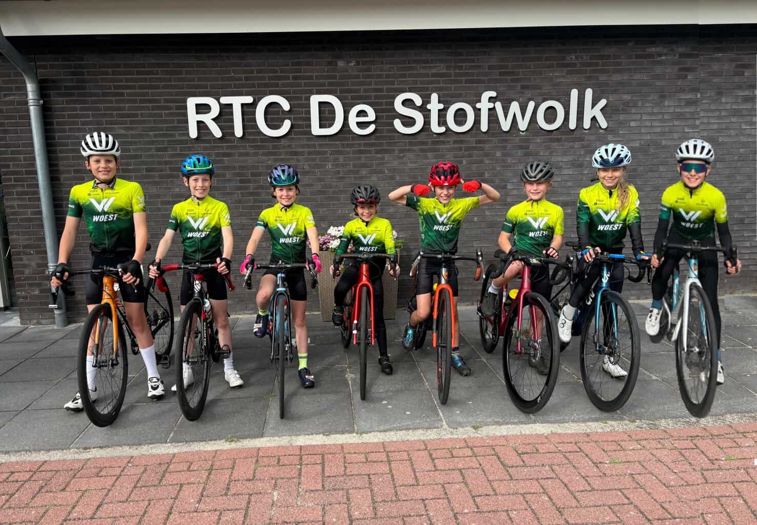 Acht jonge renners van RTC de Stofwolk naar NK Jeugdwielrennen in Venlo -