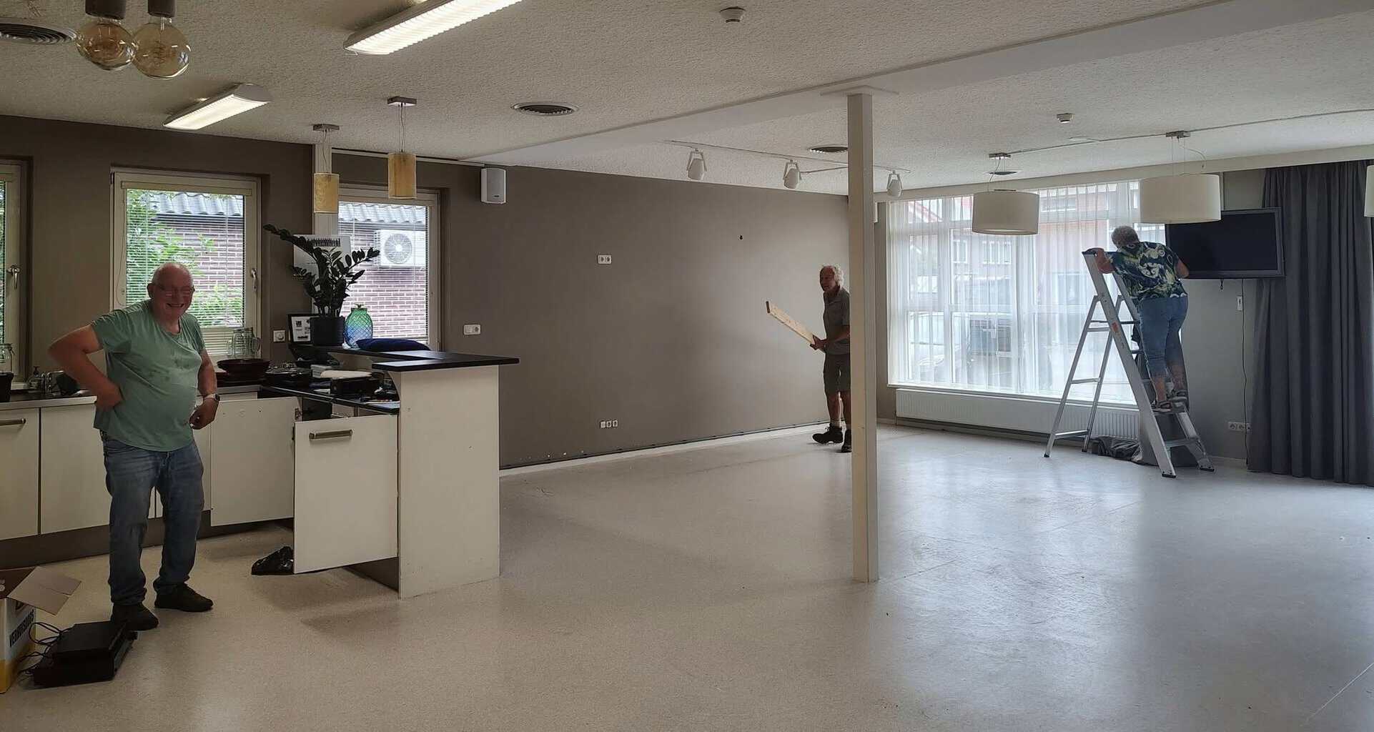 Start opknapbeurt Brinkerinkzaal in Dorpshuis De Zunnekamp Geesteren