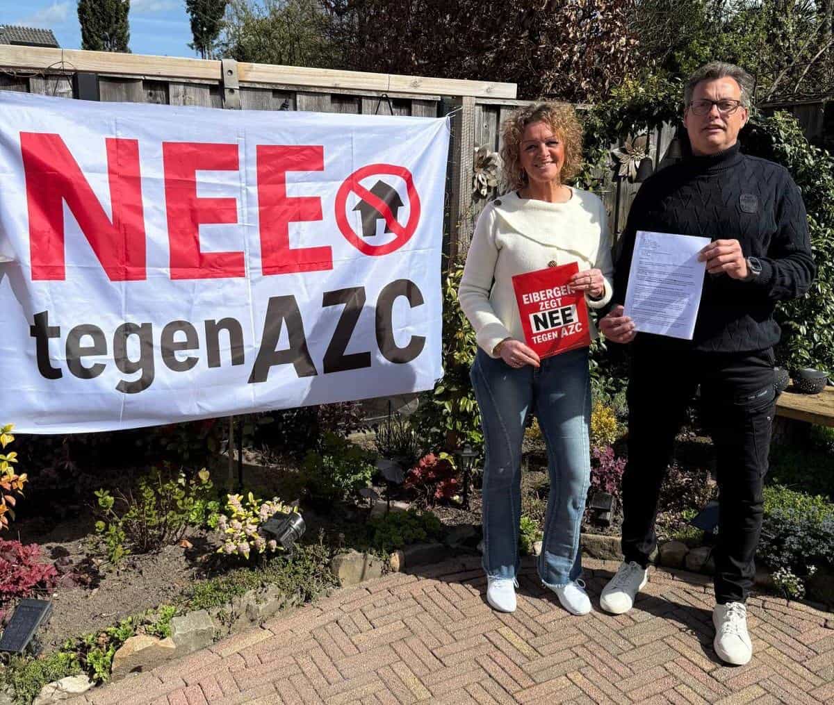 Ronnie Ruesink en Hariët ten Hoopen bieden hulp bij indienen zienswijze tegen opvanglocatie voor vlu