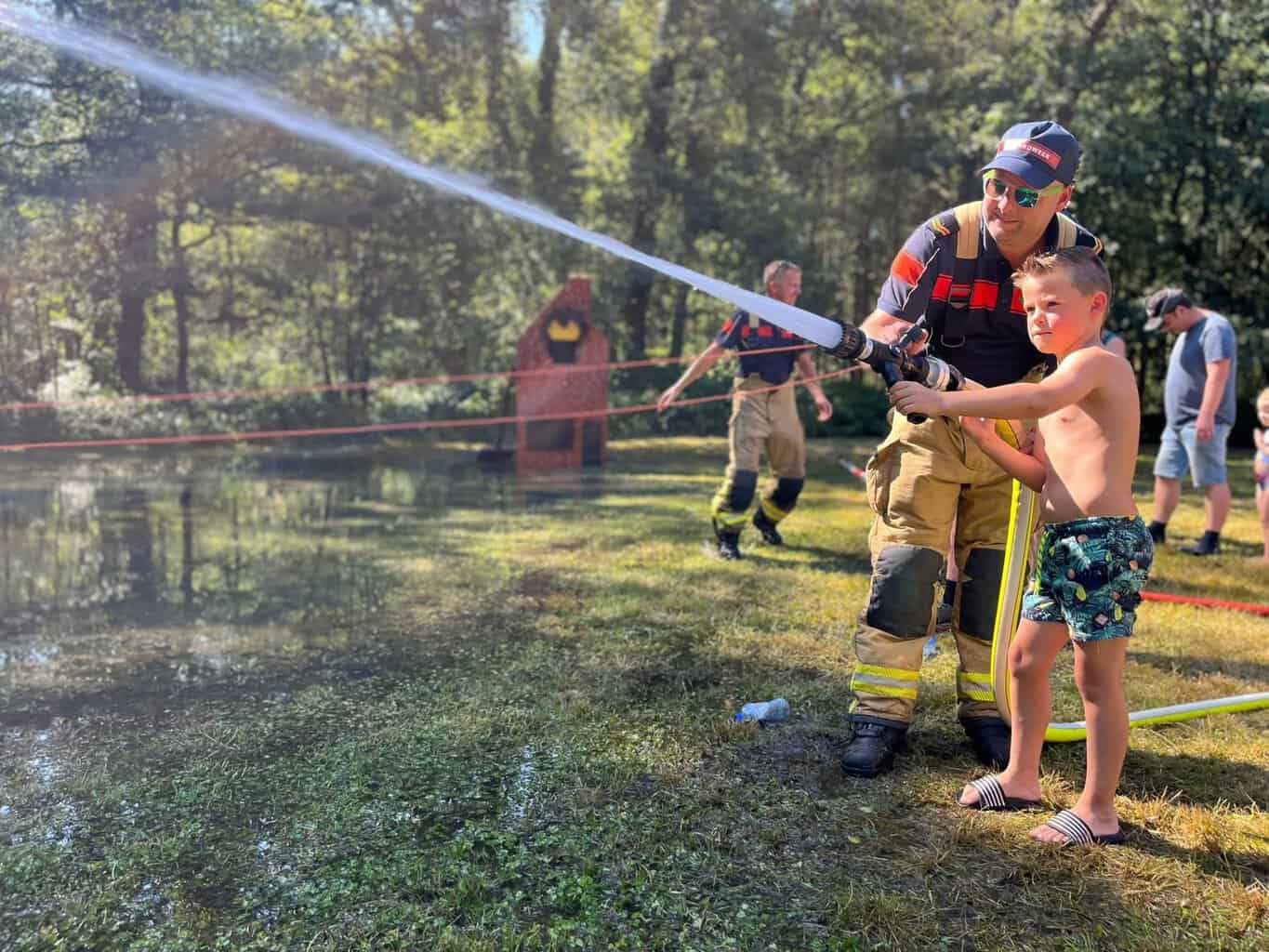 Brandweer Ruurlo organiseert spectaculaire Brandweer Kindermiddag -