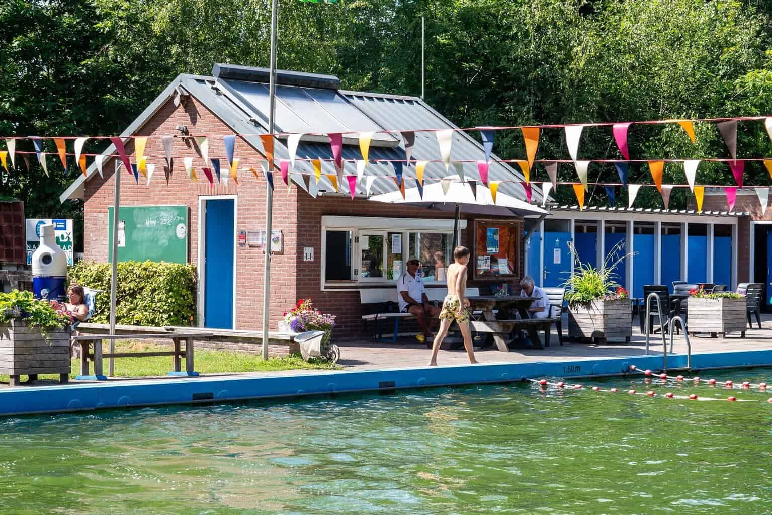 90 jaar Natuurbad Rekken viert jubileum met spectaculaire stormbaan
