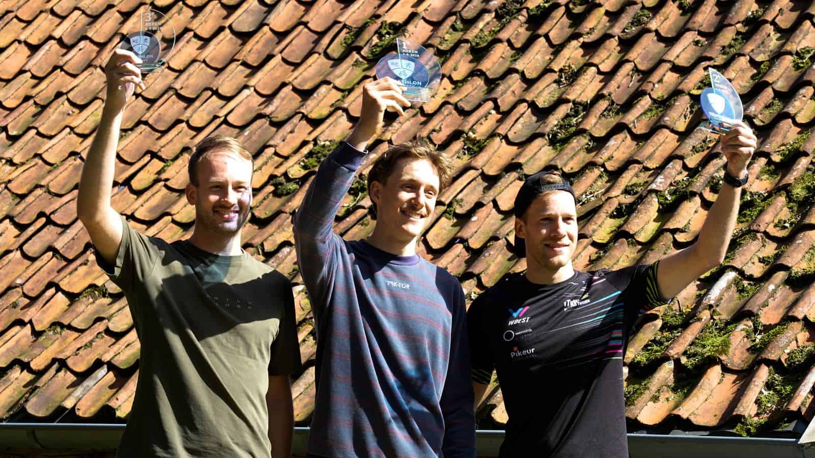 Marijn Binnekamp en Anneloes Rondeel winnaars The Chariot Triathlon Eibergen -