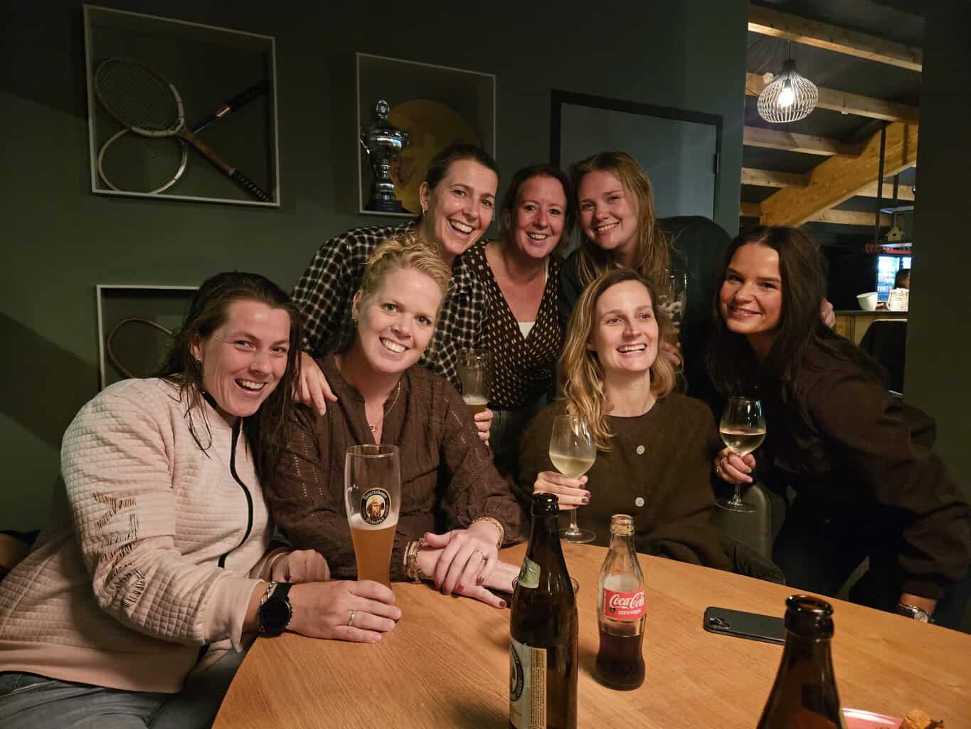 Kampioenschap voor dames dubbel team van Smash Neede