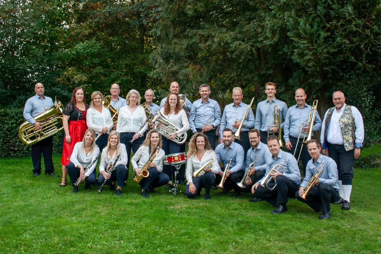 Borchländer Musikanten vieren 26e Vriendenclubavond met Slingelandkapel -